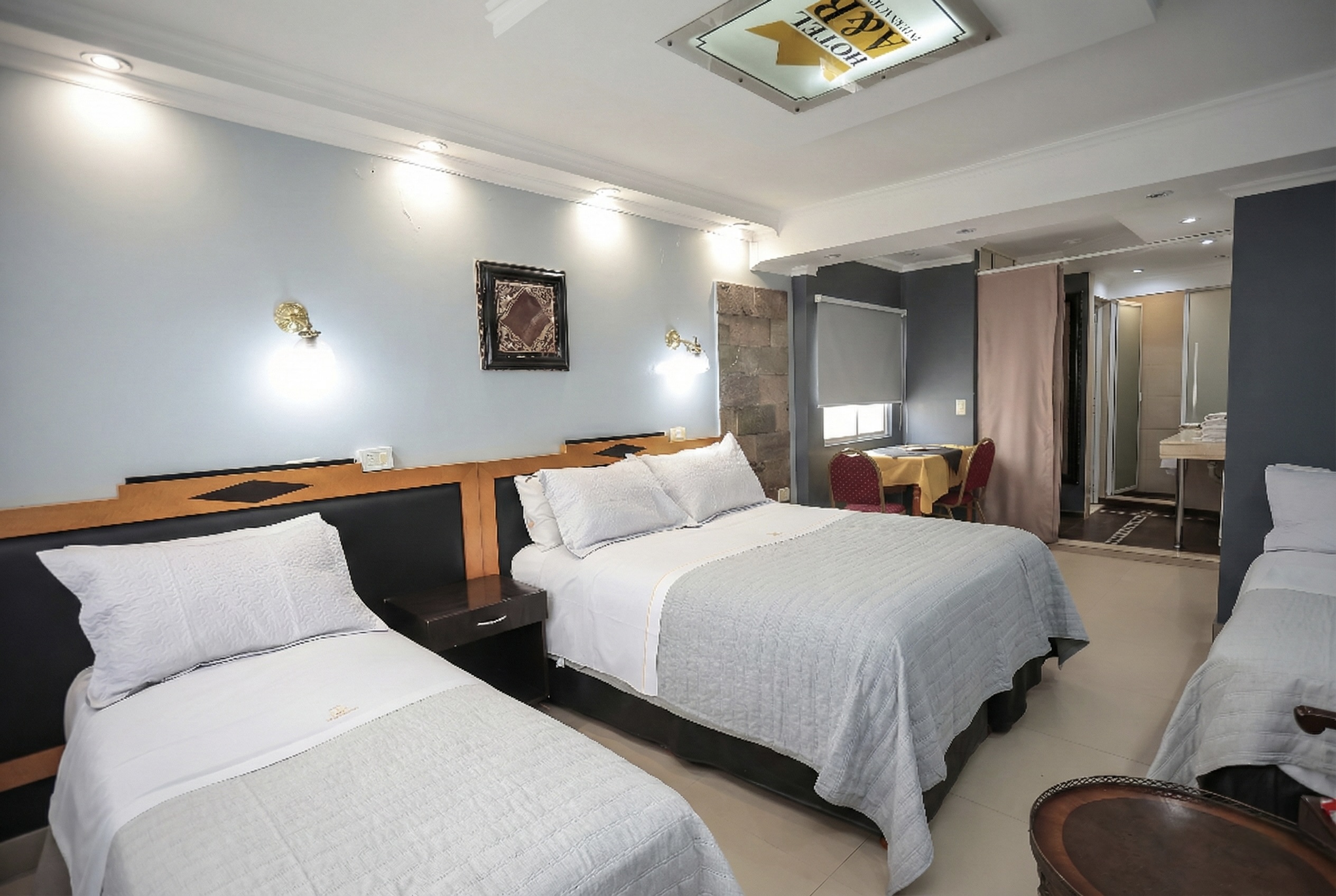 Quadruple Room - Image 3